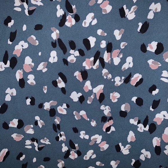 *CLOSET CLEANOUT* Collective Concepts Blouse - Picture 7 of 8